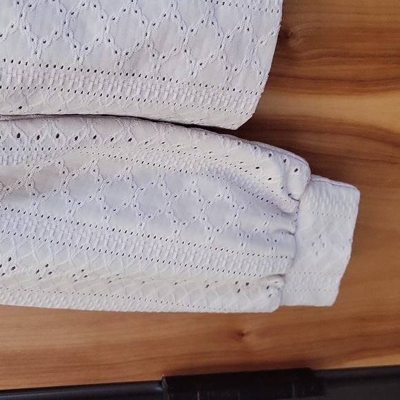 Women's Lace top - Picture 3 of 8